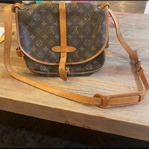 Louis Vuitton crossbody Saumur 30